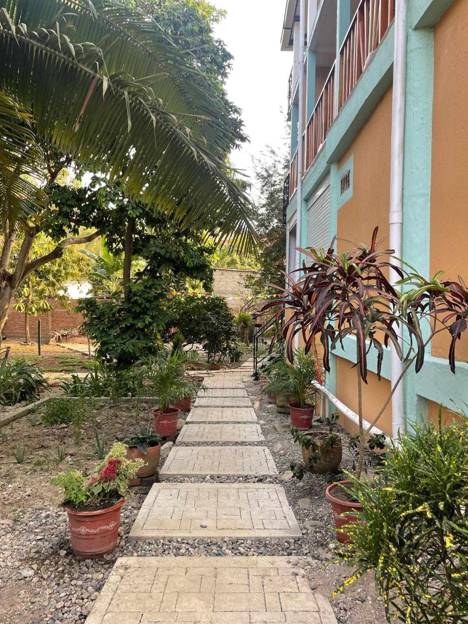 Sistarasta Hotel Palomino Bagian luar foto